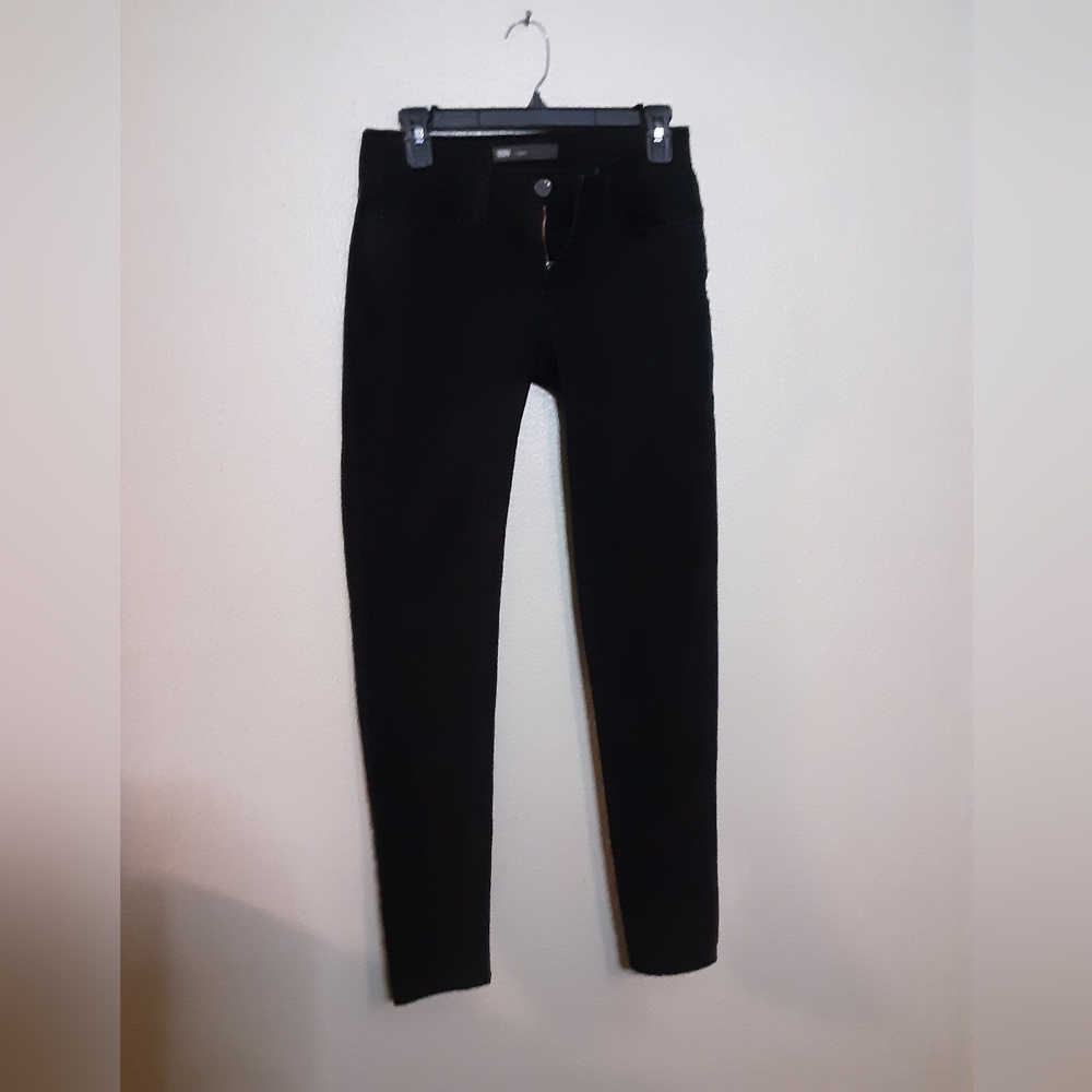 Levis Classic Black Women's Jeans